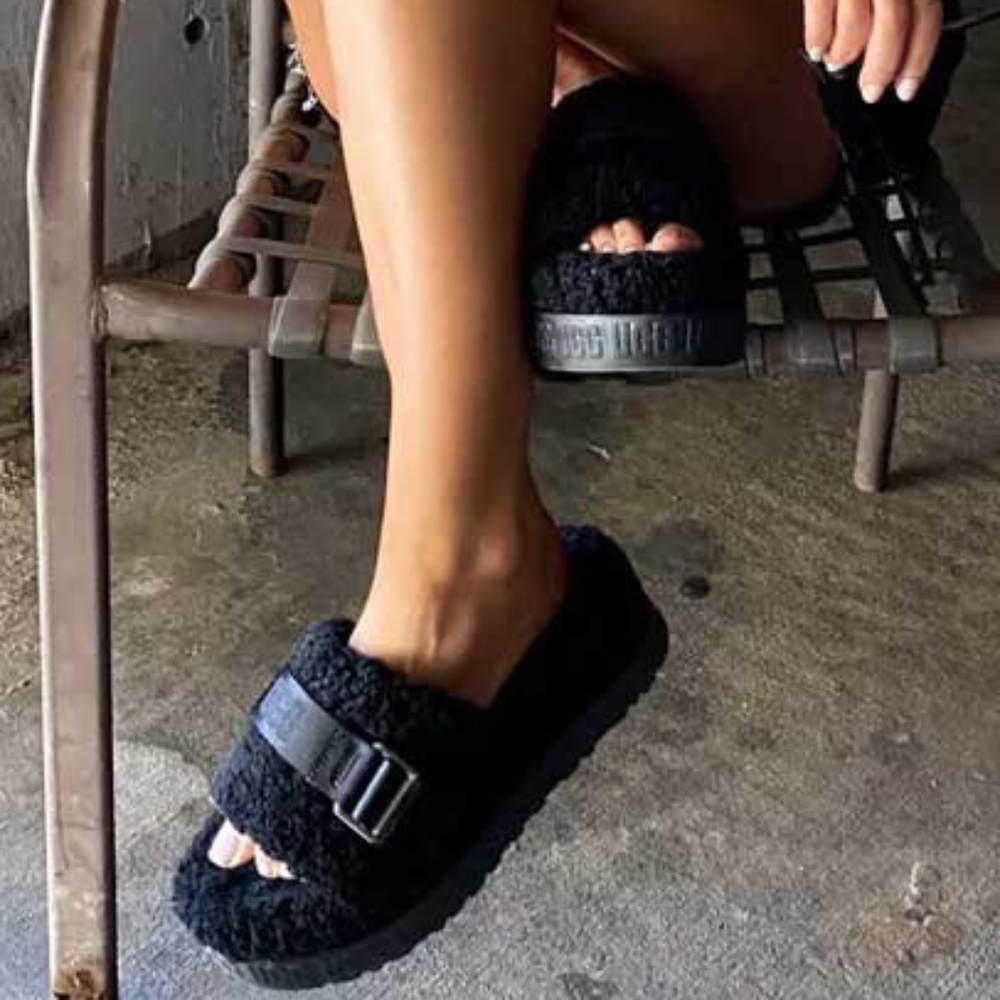 UGG Fluffita Black Platform Slide